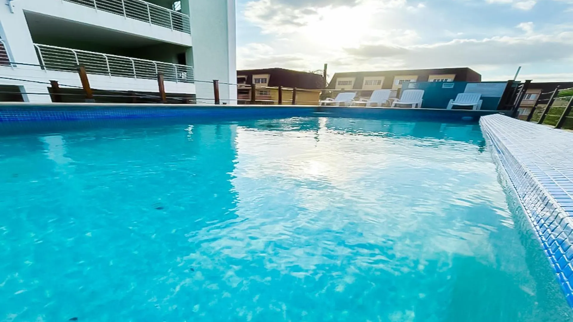 City View New Kingston Apartment W Pool