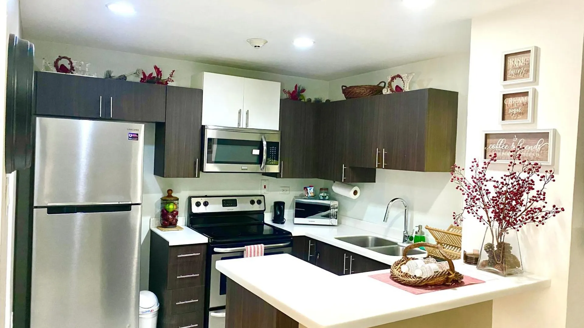 City View New Kingston Apartment W Pool