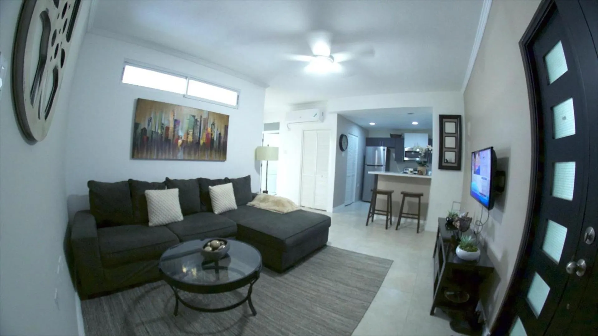 City View New Kingston Apartment W Pool